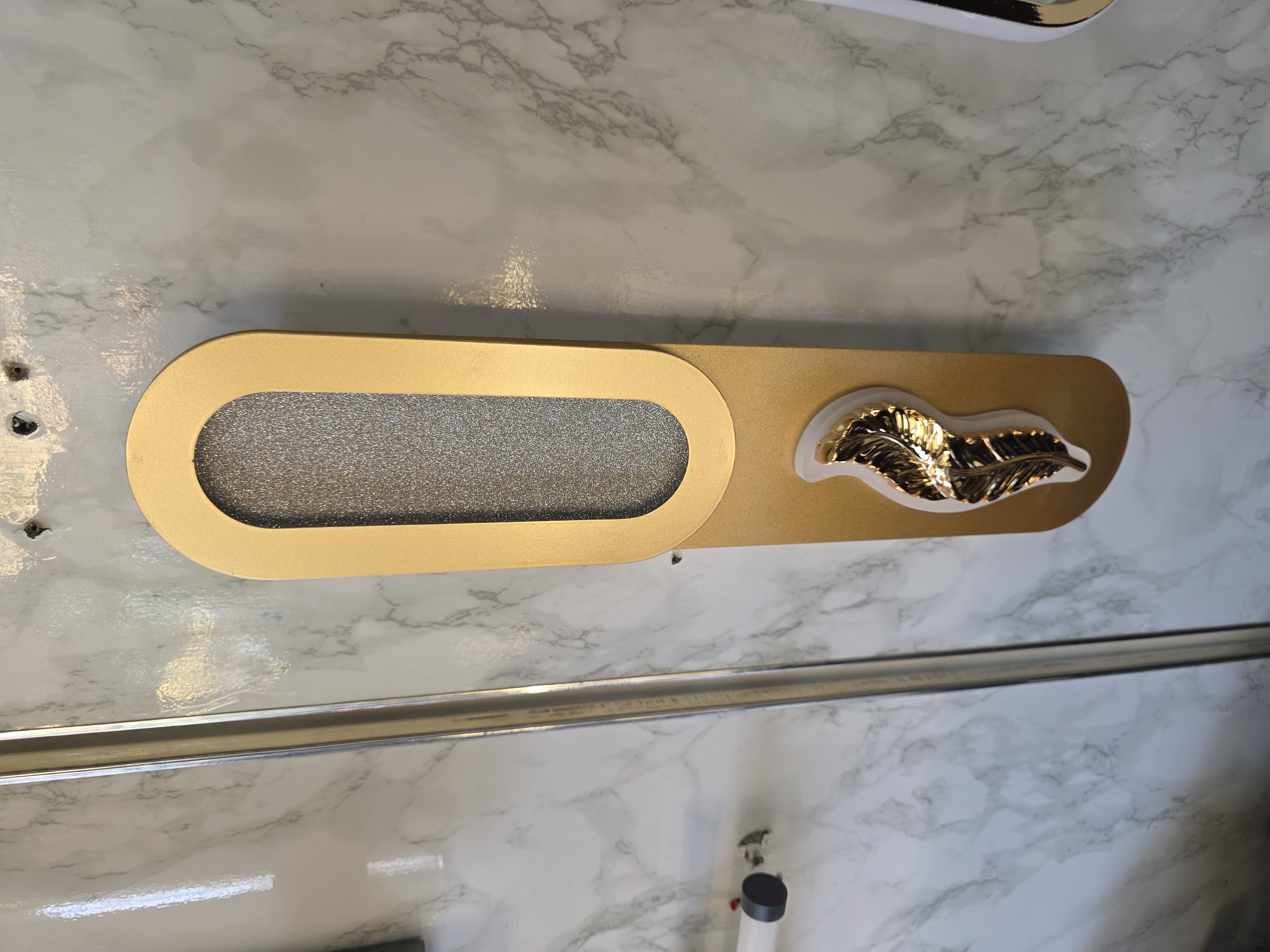 Celestia Golden Feather Oval Wall Light Detail 1